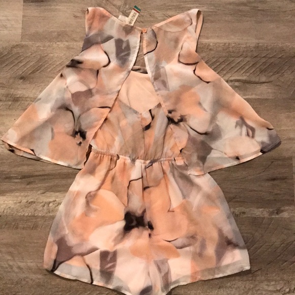 Romper - Picture 2 of 2